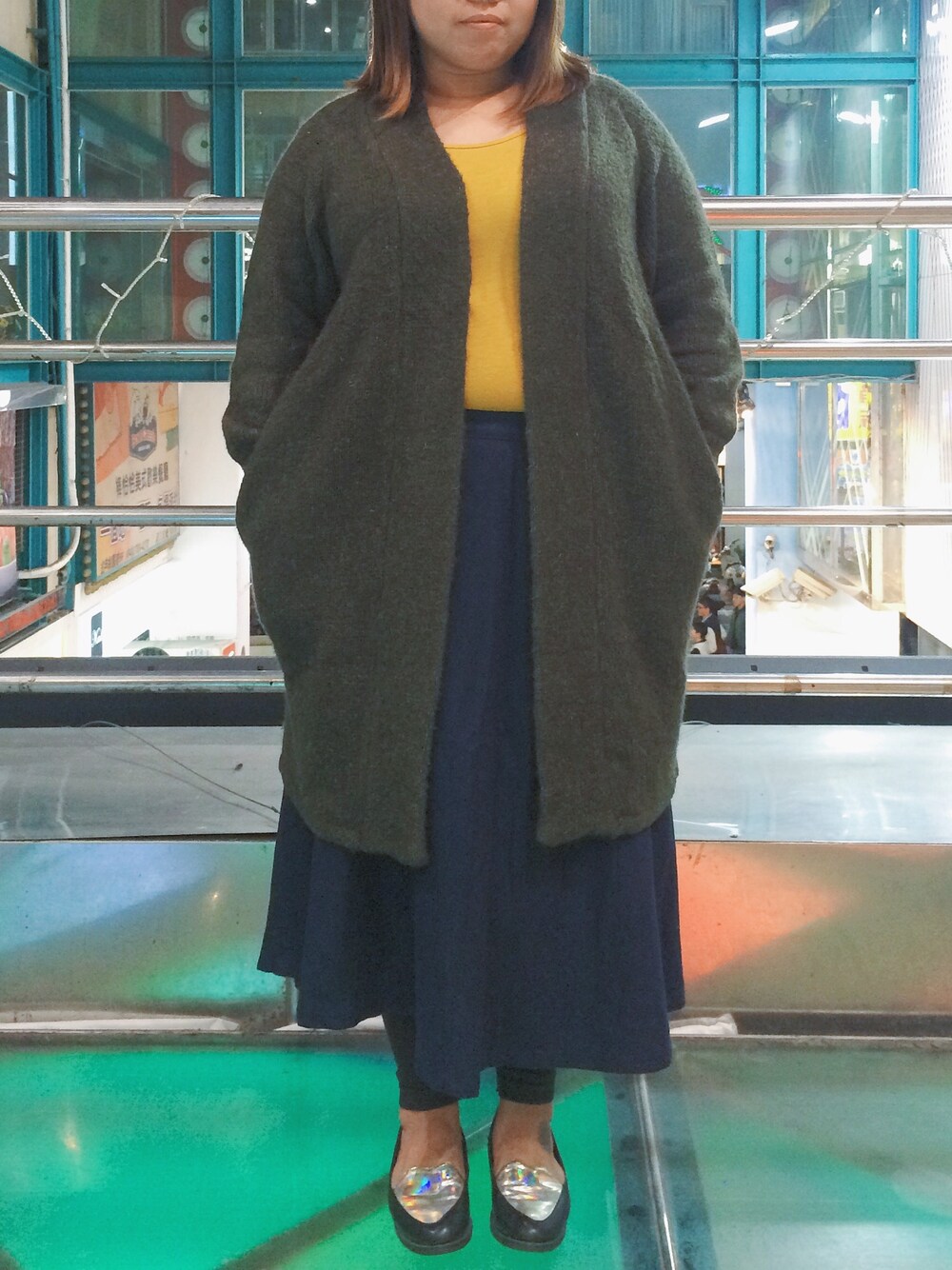 「VII&COのアイテム（ダッフルコート、グリーン系）」を使った、謝慧瑩さん（レディース・160cm）の冬コーディネートの1枚目の写真