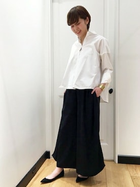 「アイテム（バングル/リストバンド）」を使った、NARUさん（レディース・158cm）の春コーディネート