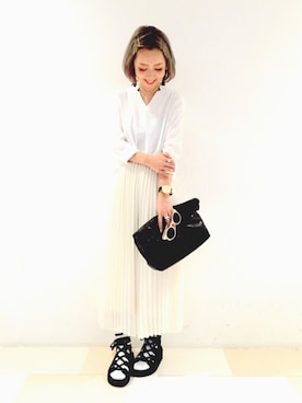 「HARE（ハレ）のアイテム（クラッチバッグ）」を使った、HIROSE/HAREさん（レディース・157cm）の春コーディネート