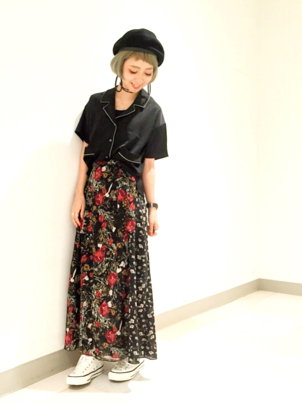 「マキシ丈スカート、ラフ、パジャマ、converse、ベレー帽、花柄、HARE、ハレレ、ootd、シャツスタイル」｜「HAREのバスクベレー(HARE)（ハンチング/ベレー帽、ブラック系）」を使った、HIROSE/HAREさん（レディース・157cm）の夏コーディネートの1枚目の写真