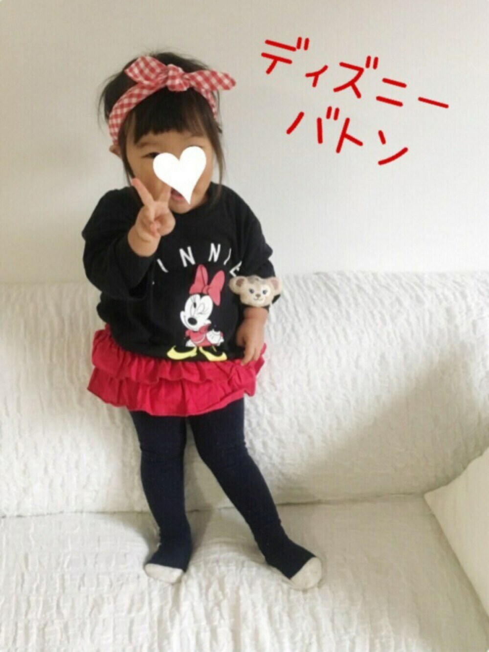 「ディズニーバトン😃、ディズニーコーデバトン、ディズニーコーデ、ミニー、シェリーメイ」｜「UNIQLOのアイテム（Tシャツ/カットソー、ブラック系）」を使った、oshamaさん（キッズ・80cm）の秋コーディネートの1枚目の写真