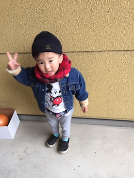 「OSHKOSH（オシュコシュ）のアイテム（デニムジャケット）」を使った、joeさん（キッズ・90cm）の冬コーディネート