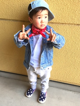 「OSHKOSH（オシュコシュ）のアイテム（デニムジャケット）」を使った、joeさん（キッズ・90cm）の春コーディネート