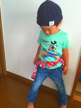 「abcd（ナシ）のアイテム（キャップ）」を使った、joeさん（キッズ・90cm）の秋コーディネート