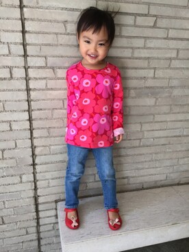 「marimekko（マリメッコ）のアイテム（Tシャツ/カットソー、レッド系）」を使った、mikixhanaさん（キッズ・100cm）の秋コーディネート