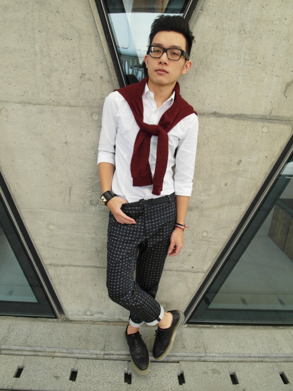 「blue、 RED、 WHITE、Daniel Wellington」｜「金屬皮手環（その他小物、ゴールド系）」を使った、陳捲毛さん（メンズ・170cm）の夏コーディネートの1枚目の写真