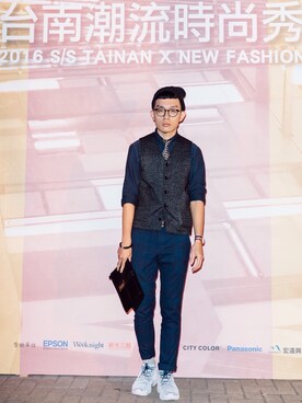 陳捲毛さんのコーディネート