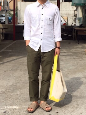 「アイテム（イエロー系）」を使った、hyeongdonさん（メンズ・175cm）の春コーディネート
