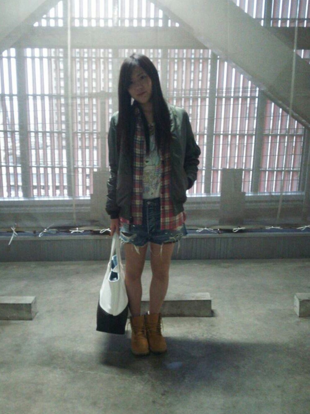「AS KNOW AS plusのアイテム（その他アウター、グリーン系）」を使った、mokachinさん（レディース・158cm）の秋コーディネートの1枚目の写真