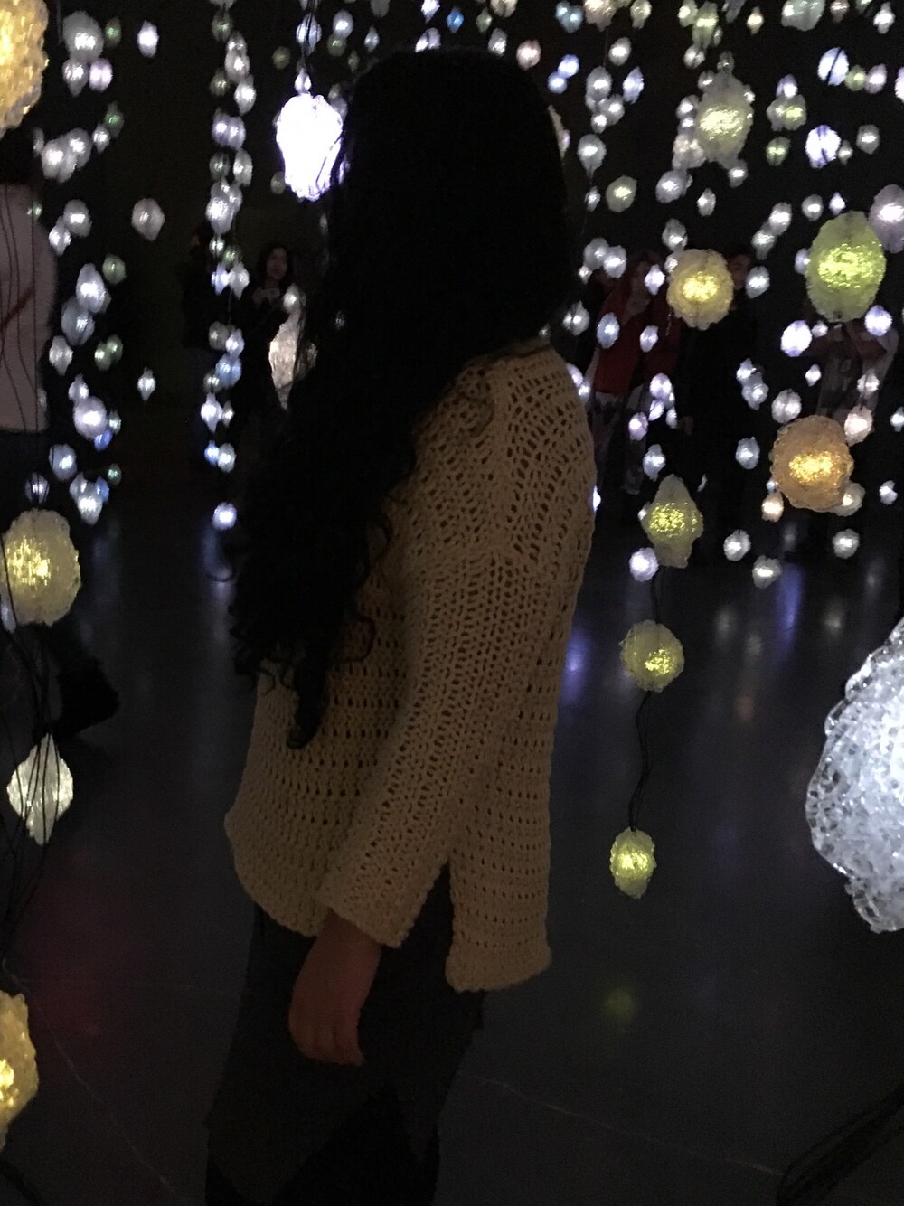 「CableKnitSweaters_TBrand﻿、bigsweater、yellowsweater、comfy」｜「ZARAのアイテム（ニット/セーター、イエロー系）」を使った、Chrisさん（レディース・157cm）の秋コーディネートの1枚目の写真