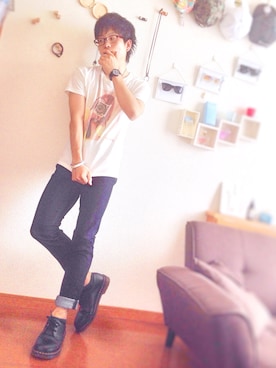 「FREDY&GLOSTER（フレディアンドグロスター）のアイテム（Tシャツ/カットソー）」を使った、mic.さん（メンズ・165cm）の夏コーディネート
