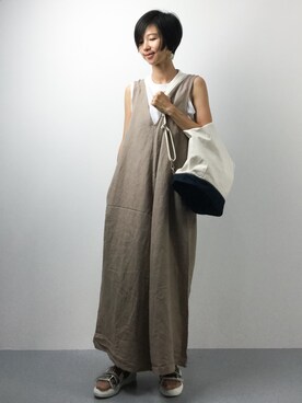 「アイテム（つなぎ/オールインワン、ベージュ系）」を使った、motoko yamamotoさん（レディース・163cm）の夏コーディネート