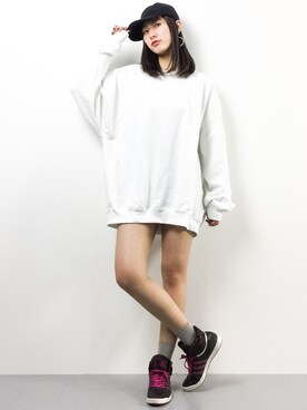 「unrelaxing（アンリラクシング）のアイテム（スウェット）」を使った、矢野結衣さん（レディース・166cm）の春コーディネート