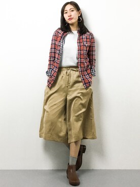 「Te chichi TERRASSE（テチチテラス）のアイテム（パンツ）」を使った、矢野結衣さん（レディース・166cm）の春コーディネート
