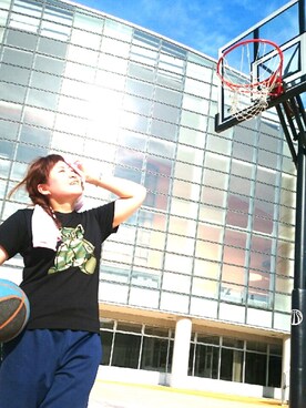 「高校のハーパンのアイテム（パンツ、ブルー系）」を使った、Na-miさん（レディース・155cm）の冬コーディネート