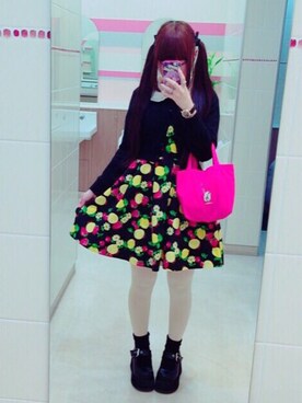 「DearMyLove（ディアマイラブ）のハートフリル刺繍ブラウス」を使った、𝓴さん（レディース・160cm）の冬コーディネート