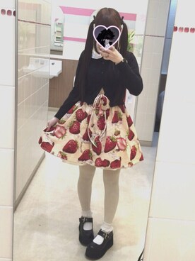 「DearMyLove（ディアマイラブ）のハートフリル刺繍ブラウス」を使った、𝓴さん（レディース・160cm）の冬コーディネート