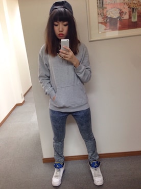 「LB-03（エルビー・ゼロスリー）のアイテム（パンツ）」を使った、EMILY TANAKAさん（レディース・158cm）の秋コーディネート