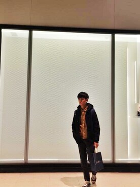 「NET（ネット）のアイテム（チェスターコート）」を使った、Issacさん（メンズ・180cm）の冬コーディネート