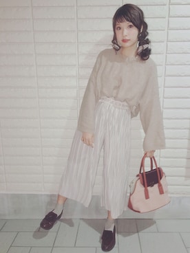 「flower（フラワー）のアイテム（パンツ）」を使った、三橋栄香さん（レディース・155cm）の冬コーディネート