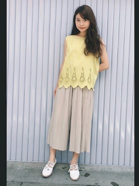 「flower（フラワー）のアイテム（パンツ）」を使った、三橋栄香さん（レディース・155cm）の夏コーディネート