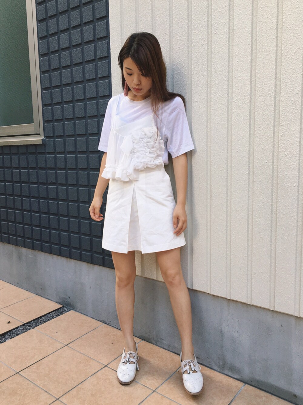 三橋栄香さんの「デコラティブTシャツ（FURFUR）」を使ったコーディネート