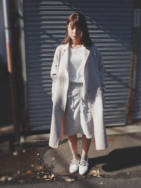「オールホワイト」｜「アイテム（チェスターコート）」を使った、三橋栄香さん（レディース・155cm）の冬コーディネート