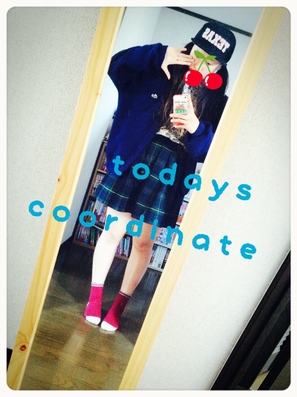 「ラコステ(LACOSTE)、schoolgirl、秋」｜「LACOSTEのアイテム（カーディガン/ボレロ、ブルー系）」を使った、HARA NATSUMIさん（レディース・159cm）の秋コーディネートの1枚目の写真