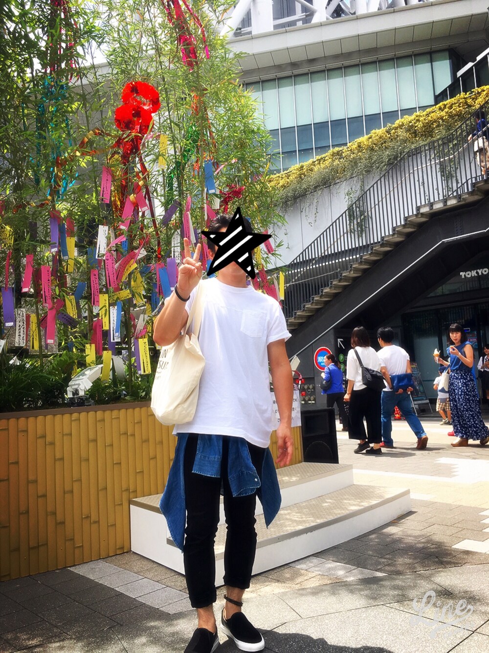 「Sacaiのアイテム（Tシャツ/カットソー、ホワイト系）」を使った、🐺🛴hide☕️🦫🌱🤍さん（メンズ・166cm）の夏コーディネートの1枚目の写真