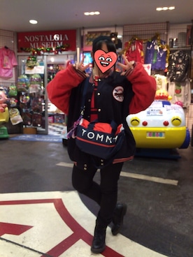 「USJ」｜「アイテム（スタジャン）」を使った、もかたんさん（レディース・154cm）の冬コーディネート