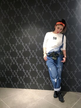 「MIXXO（ミッソ）のアイテム（サロペット/オーバーオール）」を使った、林 妶さん（レディース・162cm）の春コーディネート