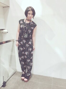 「MIXXO（ミッソ）のアイテム（オールインワン・サロペット）」を使った、林 妶さん（レディース・162cm）の秋コーディネート