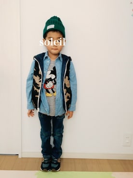 「ミッキー」｜「アイテム（ダウンベスト）」を使った、soleilさん（キッズ・110cm）の春コーディネート
