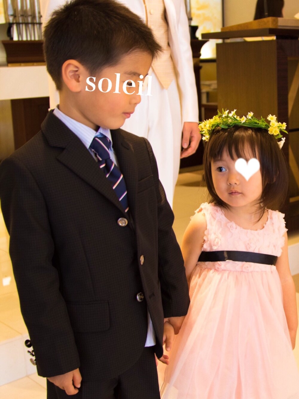 「キッズコーデ、結婚式、花冠、リングガール、リングボーイ」｜「hiromichi BY HIROMICHI NAKANOのアイテム（セットアップ、ブラック系）」を使った、soleilさん（キッズ・90cm）の春コーディネートの1枚目の写真