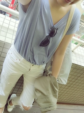 「Vネック」｜MINX河野 沙耶佳さん（レディース・154cm）の春コーディネート