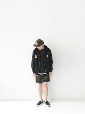 「LOOK AT US」｜LOOK AT USさん（メンズ・174cm）の春コーディネート