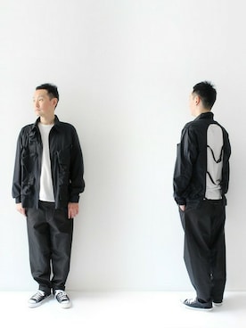 「ブラック×ホワイト」｜「アイテム（ミリタリージャケット）」を使った、LOOK AT USさん（メンズ・174cm）の春コーディネート