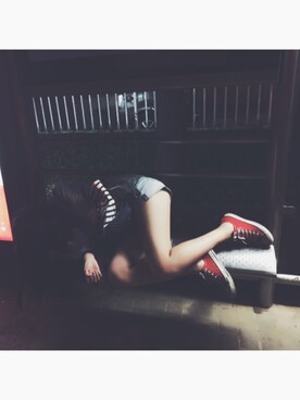 「CONVERSE（コンバース）のアイテム（スニーカー、レッド系）」を使った、muuuuuumaさん（レディース）の冬コーディネート