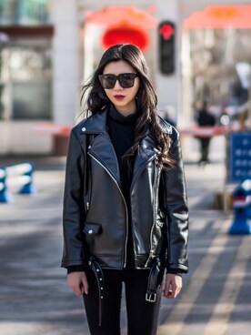 「ACNE（アクネ）のアイテム（ライダースジャケット、ブラック系）」を使った、muuuuuumaさん（レディース）の冬コーディネート