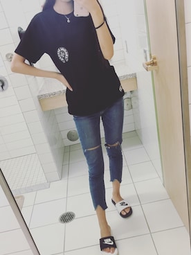 「CHROME HEARTS（クロムハーツ）のアイテム（Tシャツ/カットソー、ブラック系）」を使った、muuuuuumaさん（レディース）の夏コーディネート