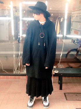 「Yohji Yamamoto（ヨウジヤマモト）のアイテム（スカート）」を使った、ayahitoさん（メンズ・175cm）の冬コーディネート