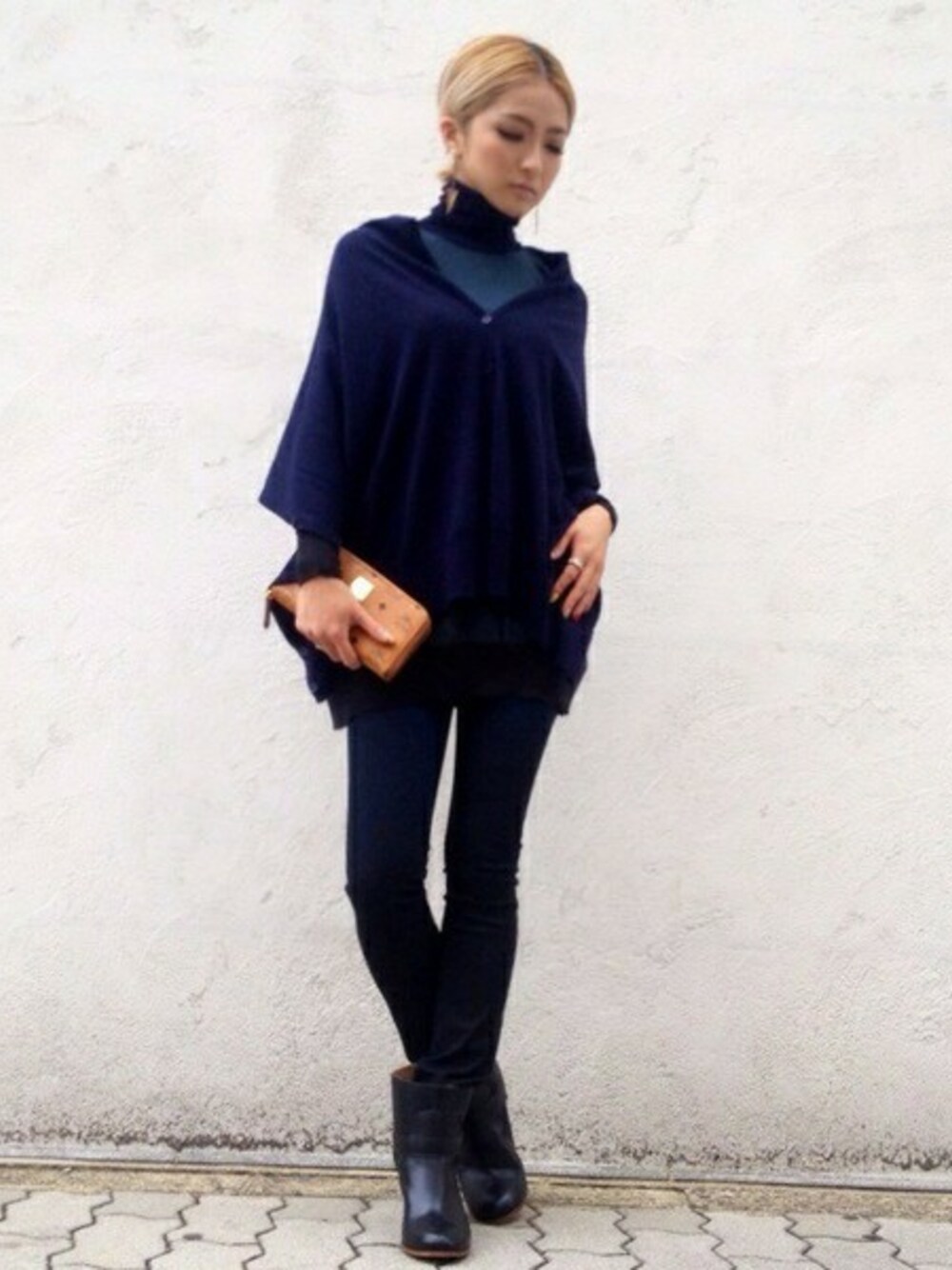 「WEAR始めました！」｜「L.H.PのLHP/ｴﾙｴｲﾁﾋﾟｰ/MCM/エムシーエム/ZIPPED WALLET LARGE（財布、ブラウン系）」を使った、hanae maruiさん（レディース・155cm）の夏コーディネートの1枚目の写真