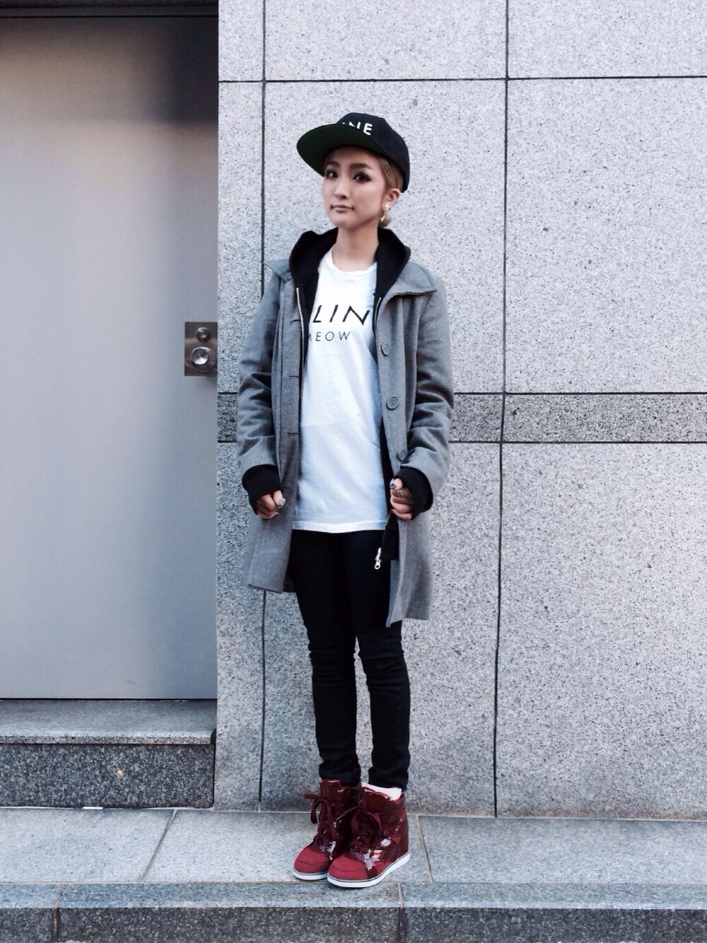 「CAP、BLTEE、寒くて寒くてまじでつらい」｜「L.H.PのLHP/エルエイチピー/BLTEE/ビーエルティー/FELINE BASEBALL CAP（キャップ）」を使った、hanae maruiさん（レディース・155cm）の秋コーディネートの1枚目の写真