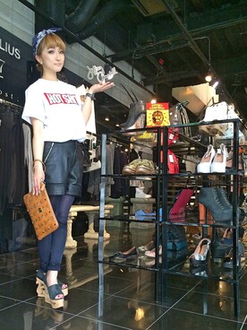 「Jeffrey Campbell（ジェフリーキャンベル）のアイテム（サンダル）」を使った、hanae maruiさん（レディース・155cm）の春コーディネート