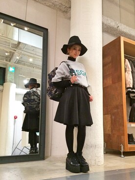 「L.H.P（エルエイチピー）のアイテム（帽子）」を使った、hanae maruiさん（レディース・155cm）の秋コーディネート