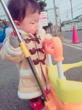 「9ヶ月」｜「アイテム（ダッフルコート）」を使った、なりみいさん（キッズ・70cm）の冬コーディネート