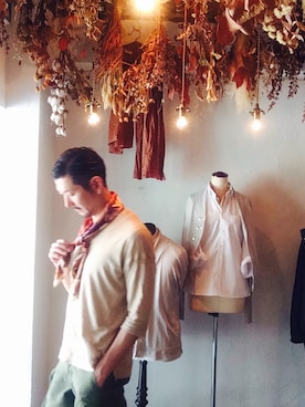 「アイテム（ストール/ショール）」を使った、orloさん（メンズ・178cm）の春コーディネート