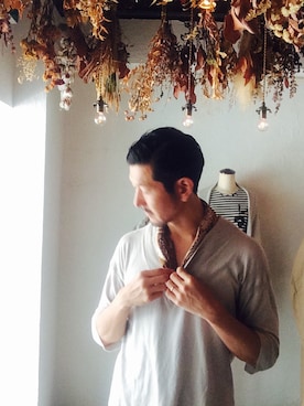 「アイテム（ストール/ショール）」を使った、orloさん（メンズ・178cm）の夏コーディネート