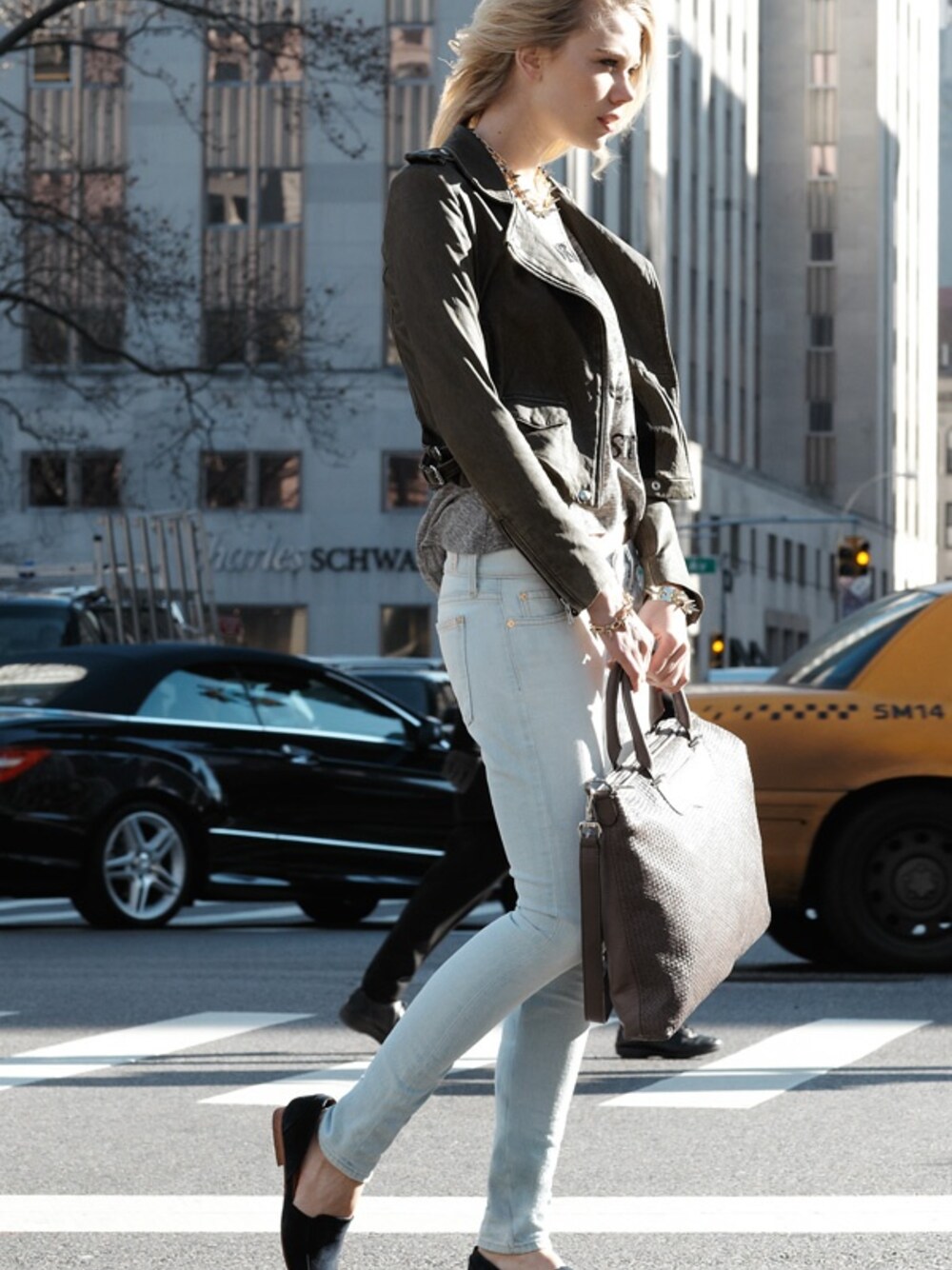 「inspiration、blogger、海外」｜「Saks Fifth AvenueのSaks Fifth Avenue（その他）」を使った、Saks Fifth Avenueさん（レディース・162cm）の冬コーディネートの1枚目の写真