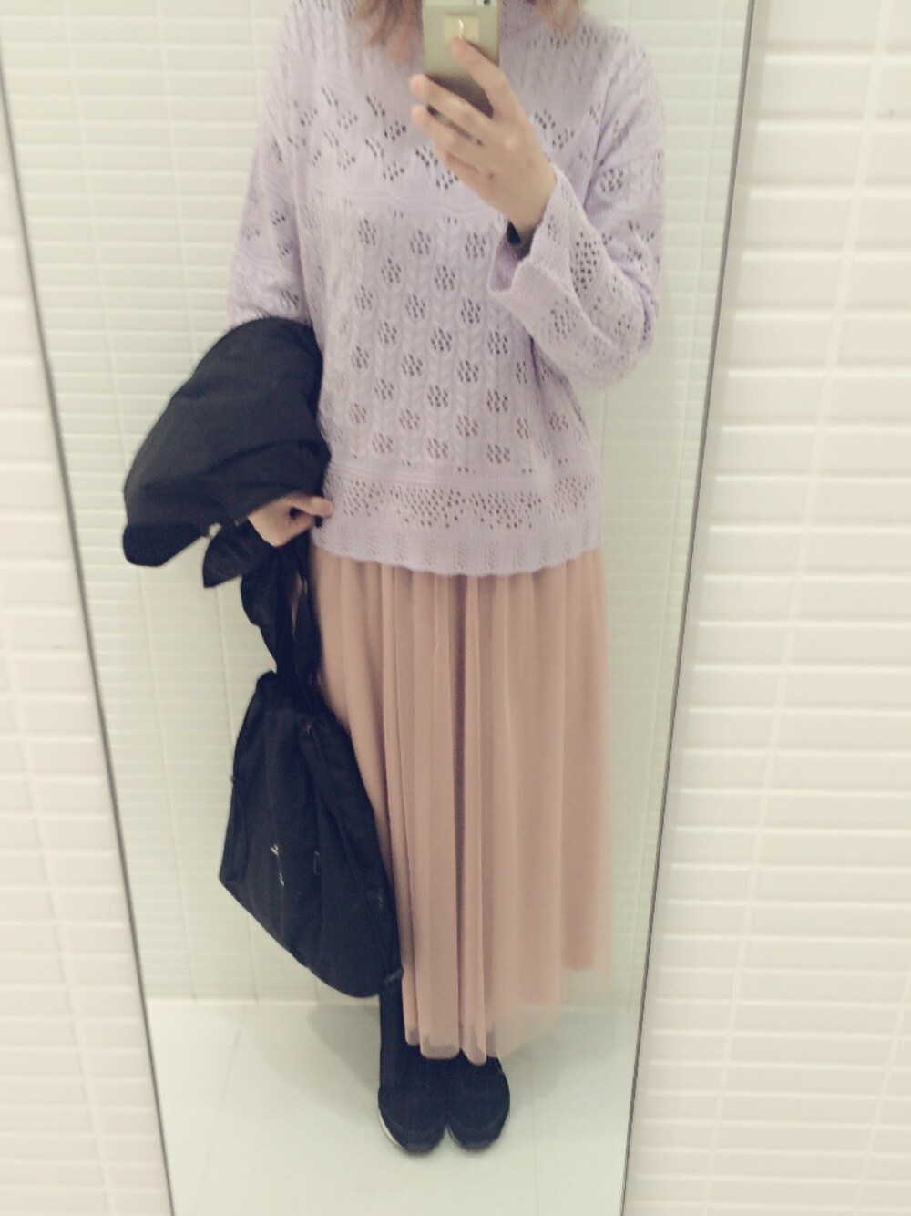 「春色、スニーカー、春コーデ、ootd、黒、ナップサック、休日スタイル」｜「DHOLICのアイテム（トップス、パープル系）」を使った、mi✧さん（レディース・164cm）の春コーディネートの1枚目の写真
